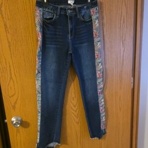 Easle Floral Trim Blue Jeans Waist 15, Inseam 26, Rise 10.
